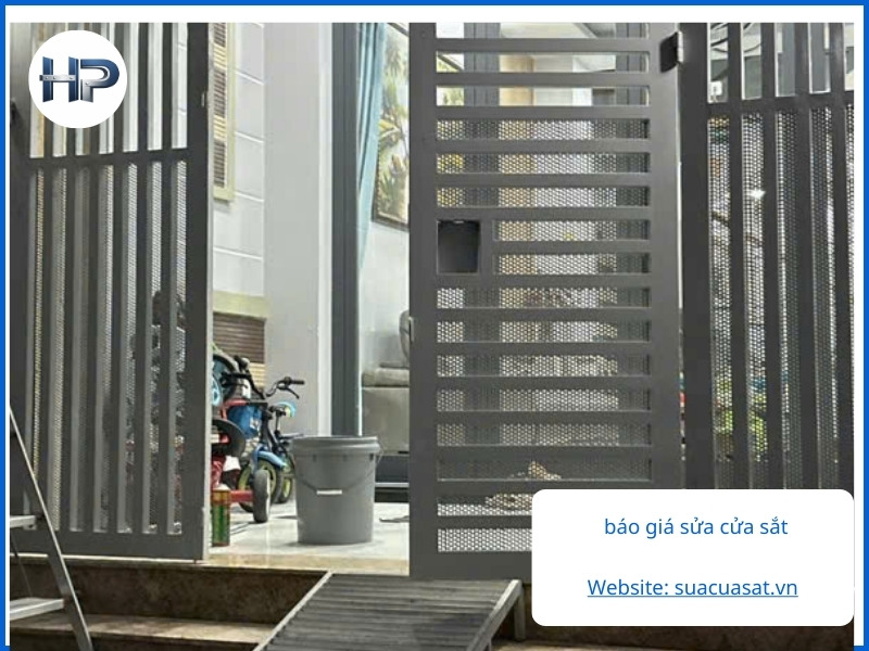 Sửa Cửa Sắt Hòa Phát - Dịch vụ sửa cửa sắt tại nhà giá rẻ TPHCM