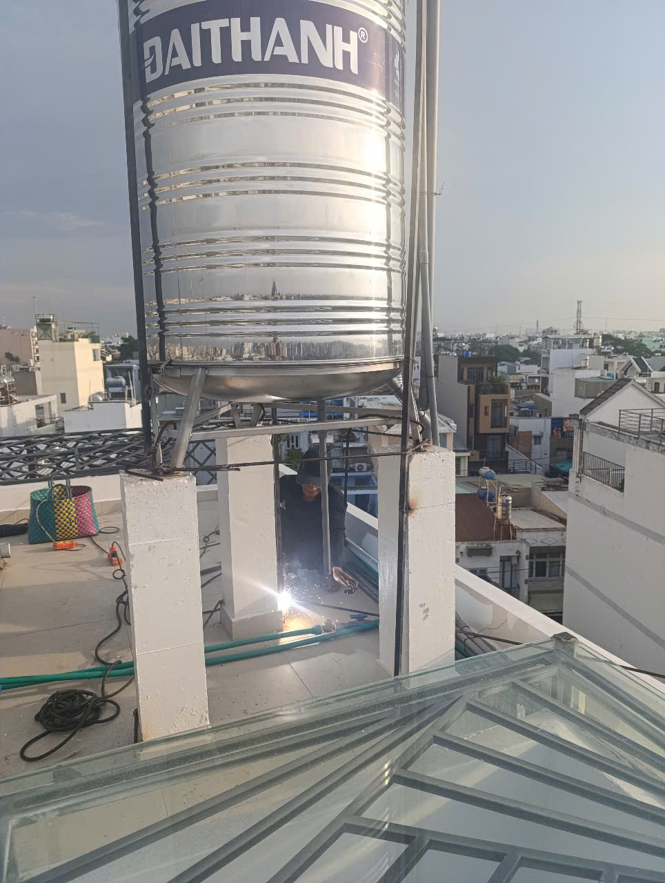 Thợ làm cửa sắt tại Quận Gò Vấp Thợ hàn xì sắt inox tại Gò Vấp  Sửa cửa sắt Gò Vấp Tiệm hàn sắt gần đây Hàn cổng sắt Hàn inox Gò Vấp Cửa sắt Gò Vấp Tiệm cửa sắt gần đây Thợ hàn sắt dạo tại Gò Vấp  THỢ HÀN SỬA CỬA SẮT GÒ VẤP   thợ hàn khung sắt gò vấp thợ hàn sắt tphcm   Thợ hàn sắt tại nhà  Thợ hàn sắt Gò Vấp