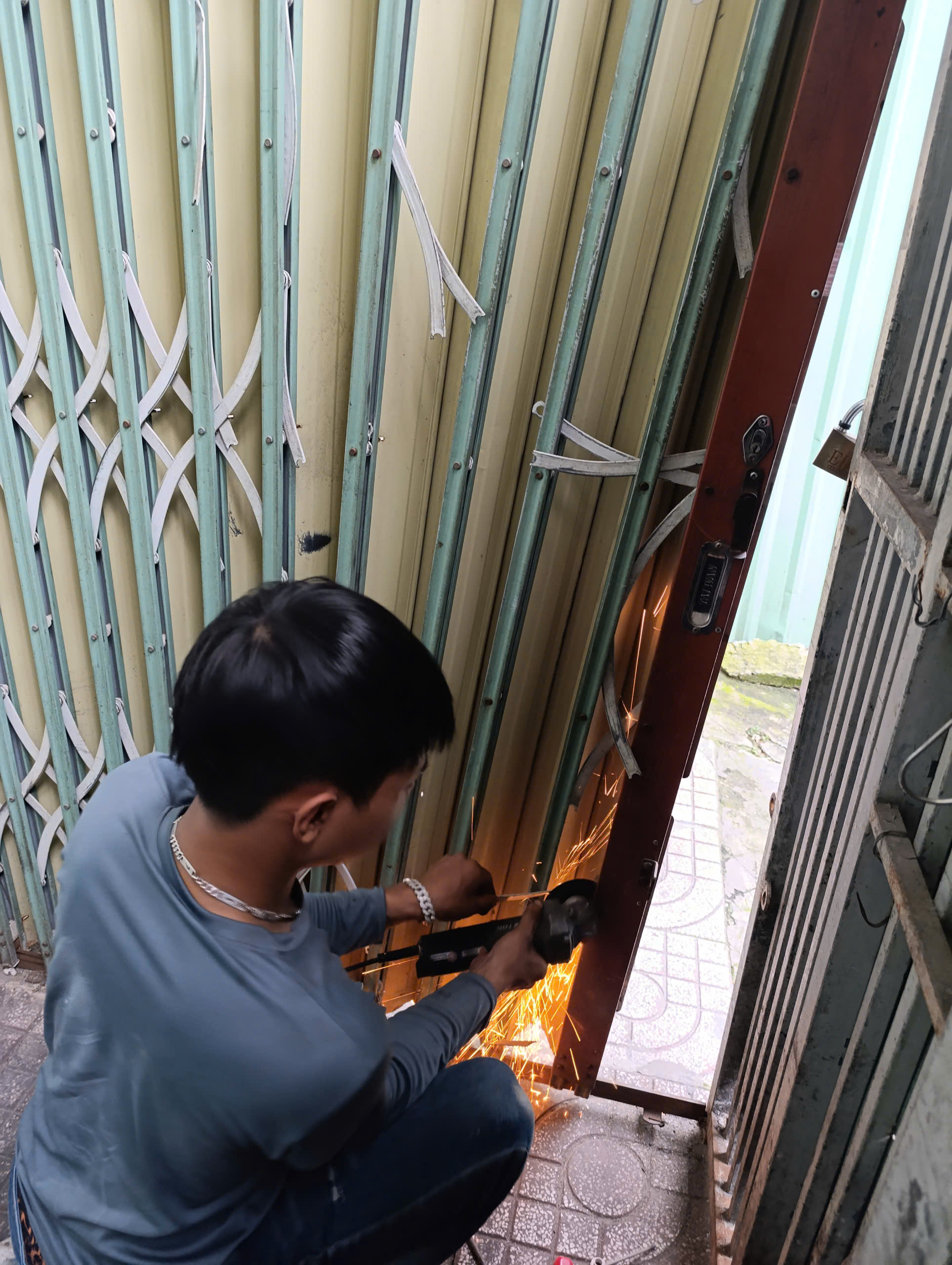 sửa cửa kéo
sửa cửa sắt kéo
sửa cửa kéo đài loan
sửa cửa kéo tại nhà
sửa cửa kéo nhôm
thợ sửa cửa kéo
sua cua keo
sửa cửa cuốn kéo tay
cửa kéo
sửa cửa kéo sắt
sua cua keo sat
cửa cuốn không kéo lên được
thay ổ khóa cửa sắt kéo
sửa chữa cửa kéo đài loan
thay khóa cửa cuốn kéo tay
sửa chữa cửa kéo
cửa cuốn kéo tay bị kẹt
cửa sổ cuốn kéo tay
cua cuon keo tay
cách sửa cửa kéo đài loan
cửa cuốn cửa kéo
cửa cuốn khe thoáng kéo tay
cửa cuốn không kéo xuống được
cửa cuốn kéo tay austdoor
cửa cuốn kéo tay bị nặng
cửa cuốn kéo tay có an toàn không
cửa cuốn kéo tay cũ
cửa kéo bị kẹt
cửa kéo bị lệch
cửa kéo không lá
cửa kéo sắt không lá
cửa nhôm kéo bị kẹt
cửa nhựa xếp đài loan
cửa sắt kéo bị kêu
cửa sắt kéo bị kẹt