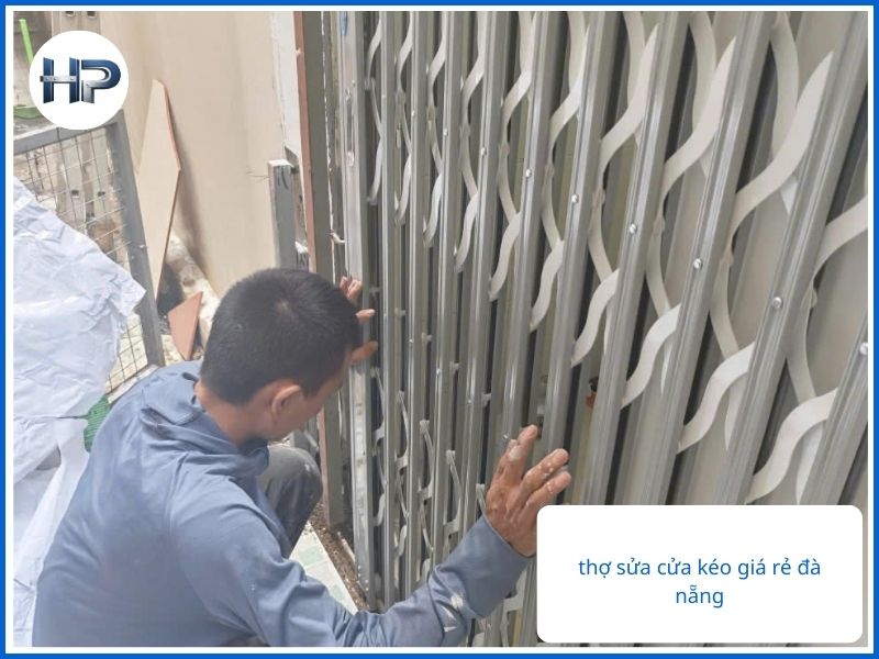 Giữa rất nhiều đơn vị điện cơ, khách hàng luôn tin tưởng chọn Hòa Phát để sửa cửa kéo tại nhà Đà Nẵng. Dưới đây là những lý do tạo nên uy tín của chúng tôi: