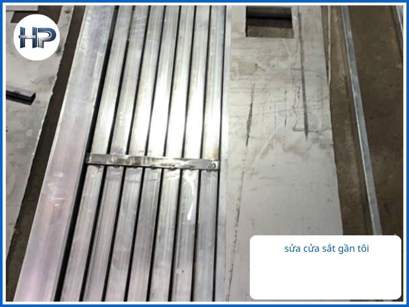 Các lỗi thường gặp cần gọi thợ sửa cửa sắt tại nhà ngay