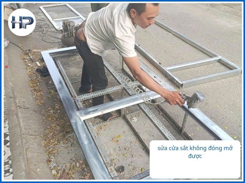 Bảng giá sửa cửa sắt 2026 – Minh bạch & Cạnh tranh