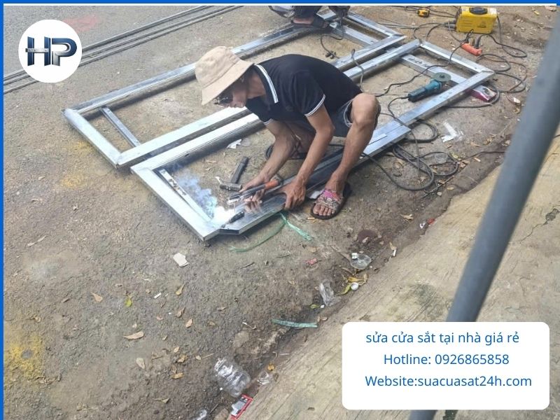 Những câu hỏi thường gặp khi thuê thợ cửa sắt