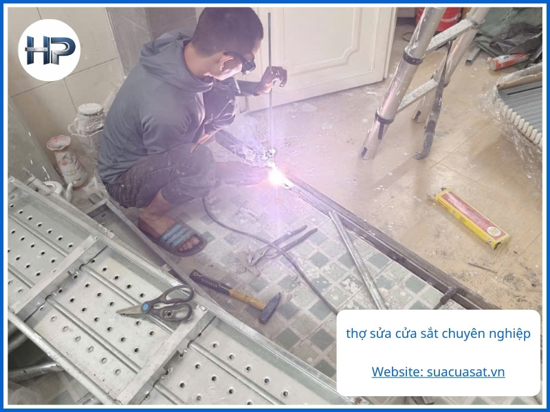  Thực trạng và nhu cầu sửa cửa sắt tại Quận 3 TPHCM 