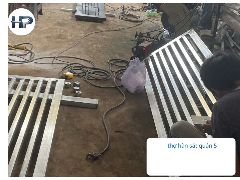 Kết luận ! Gọi ngay sửa cửa sắt quận 5 