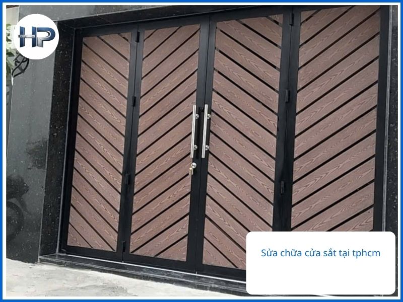 Những Câu Hỏi Thường Gặp Về Dịch Vụ Sửa Cửa Sắt Bạn Nên Biết