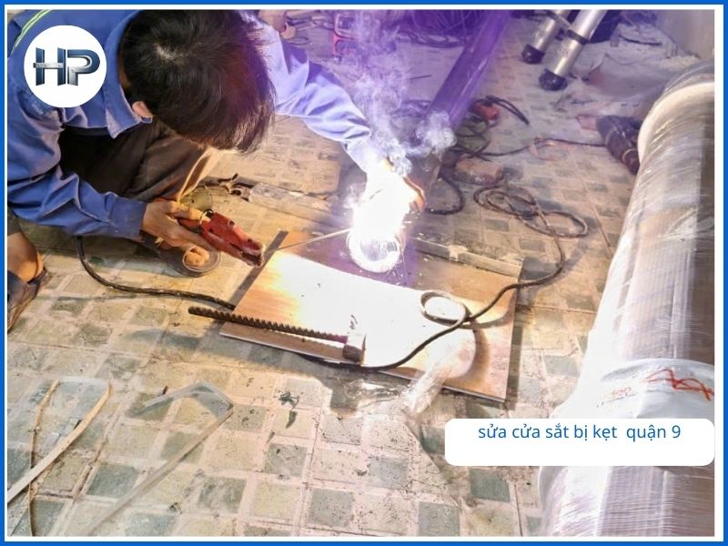 Thợ hàn cửa sắt tại nhà Quận 9 phục vụ khắp các khu vực