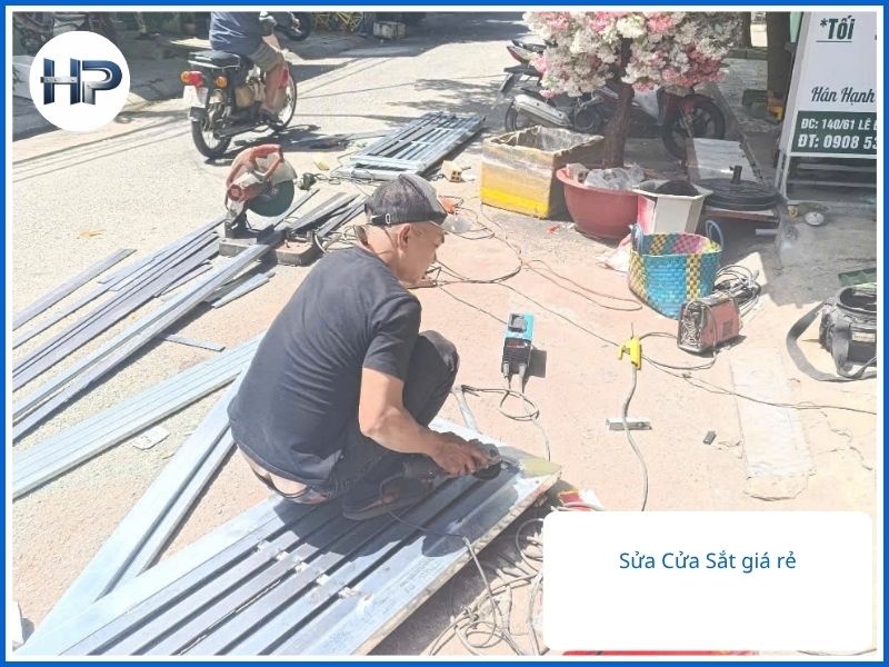 Giá Sửa Cửa Sắt Thủ Đức Mới Nhất 2026: Trọn Gói, Uy Tín, Bảo Hành Chu Đáo