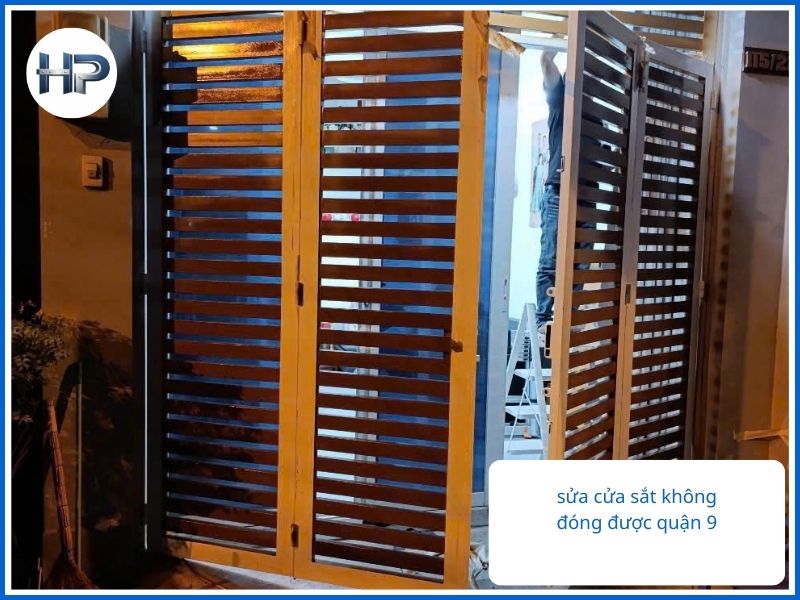 Bảng giá sửa cửa sắt giá rẻ Quận 9 (Cập nhật 2026)