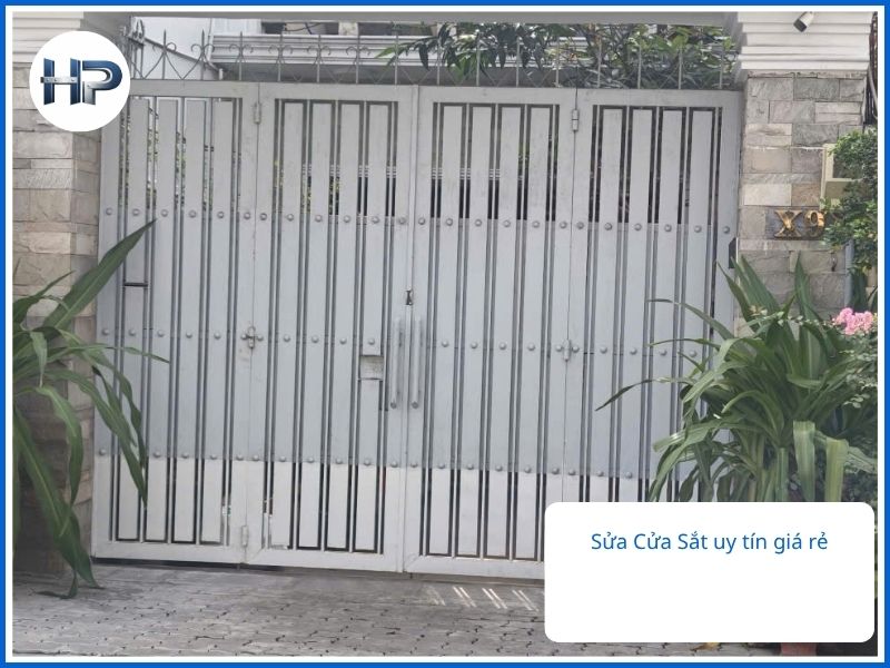 Tiêu Chuẩn Kỹ Thuật "Vàng" Khi Nghiệm Thu Sửa Cửa Sắt