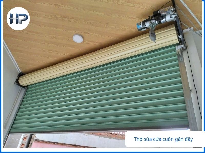 Tại Sao Bạn Cần Một Thợ Sửa Cửa Cuốn Củ Chi Chuyên Nghiệp?