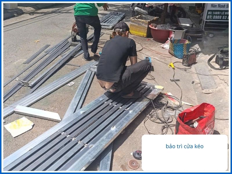 Cách Tự Bảo Trì Cửa Sắt Tại Nhà Đơn Giản, Tiết Kiệm Chi Phí