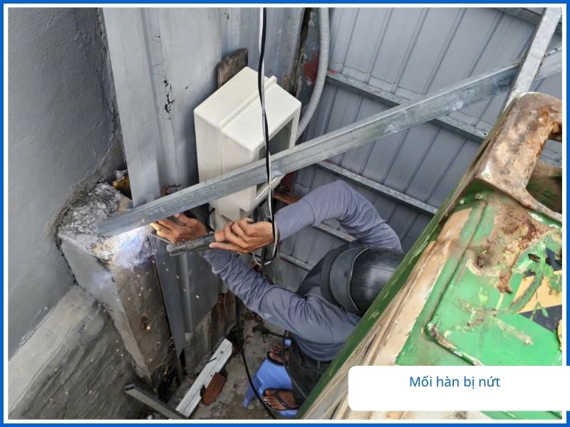 Dấu Hiệu Cho Thấy Bạn Cần Gọi Thợ Hàn Sắt Tân Phú Ngay Lập Tức