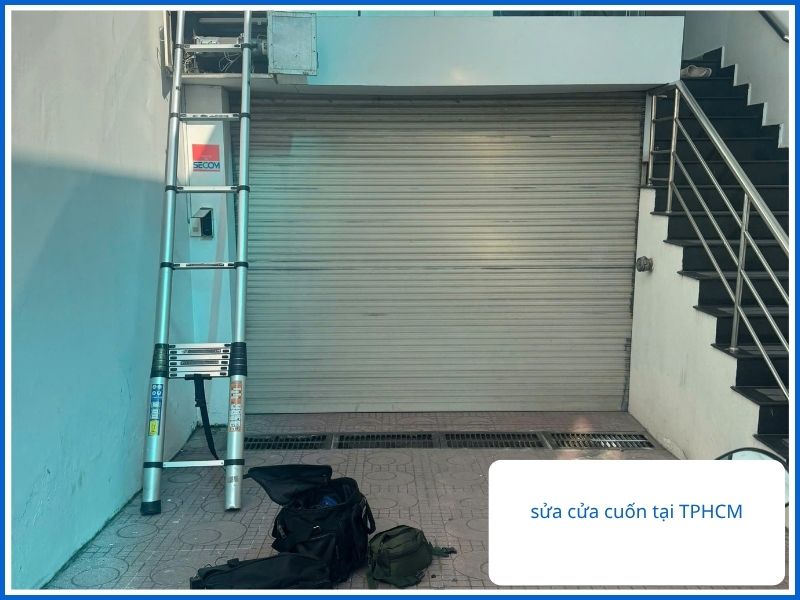 Kinh Nghiệm Chọn Thợ Sửa Cửa Cuốn Tại Nhà Hóc Môn Chuyên Nghiệp