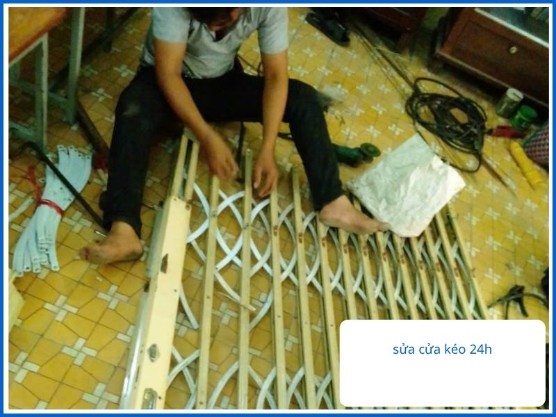 Mẹo Tự Bảo Trì Cửa Kéo Tại Nhà: Đơn Giản, Hiệu Quả, Không Tốn Chi Phí