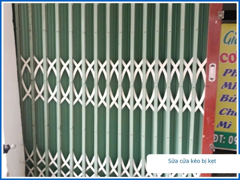 Những Dấu Hiệu Cho Thấy Cửa Kéo Bình Chánh Cần Được Sửa Chữa Ngay