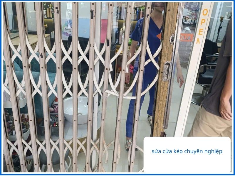 Liên Hệ Ngay Thợ Sửa Cửa Kéo Quận 8 Đến Sau 15 Phút