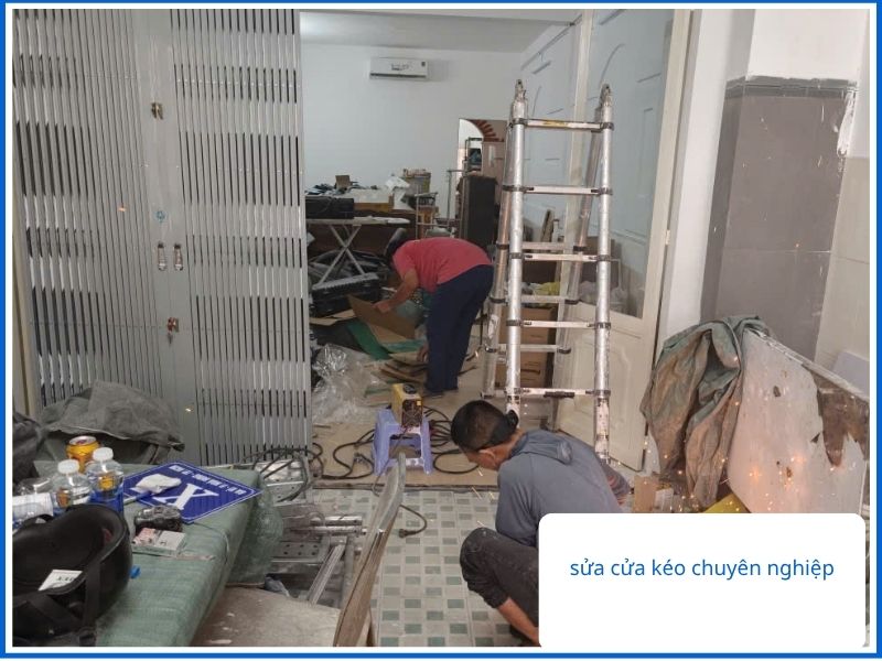 Tại Sao Nên Chọn Dịch Vụ Sửa Cửa Kéo Quận 12 Tại Sửa Cửa Sắt Hòa Phát?