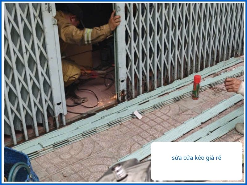 Sửa Cửa Kéo Nhà Bè Hòa Phát: Đội Phản Ứng Nhanh 15 Phút – Sửa Là Đáng Tiền