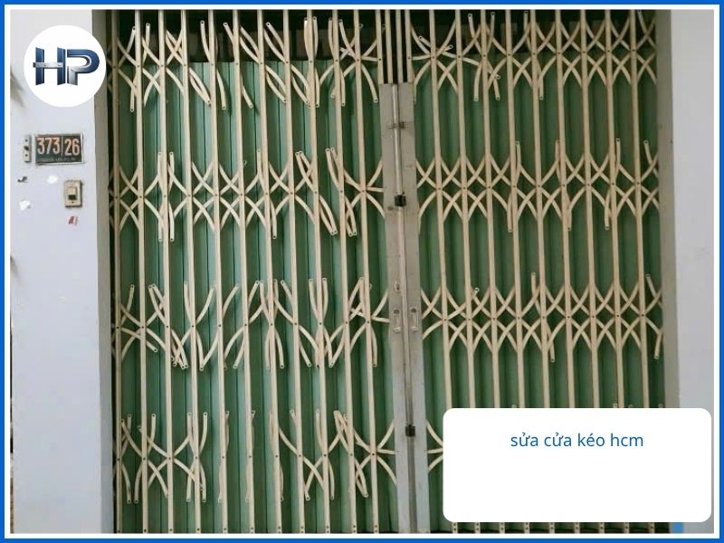 Các Bước Sửa Chữa Cửa Kéo Bài Bản Của Đội Ngũ Hòa Phát Quận 6