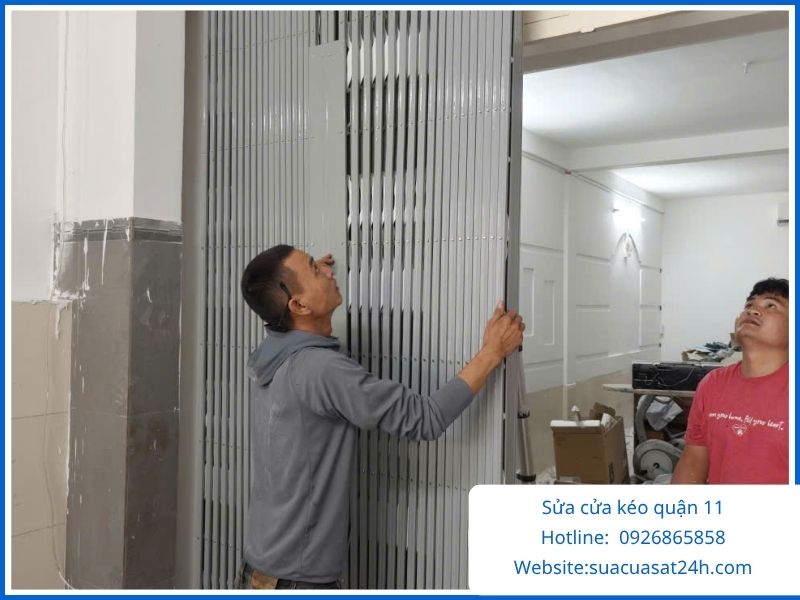 Sửa Cửa Kéo Quận 11 Có Mặt Sau 15 Phút – Thợ Giỏi, Giá Rẻ.