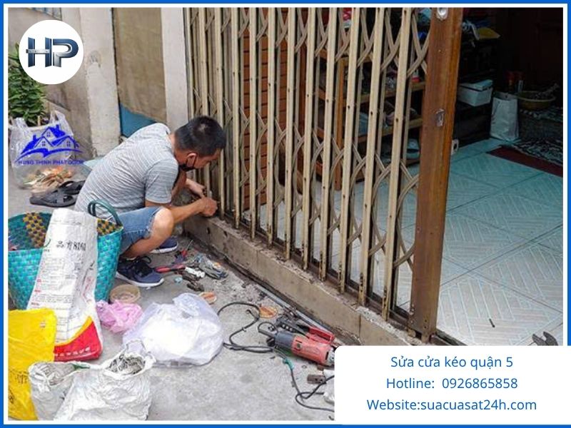 Sửa Cửa Kéo Quận 5 Trọn Gói: Giá Cực Rẻ, Thợ Đến Ngay Sau 15 Phút