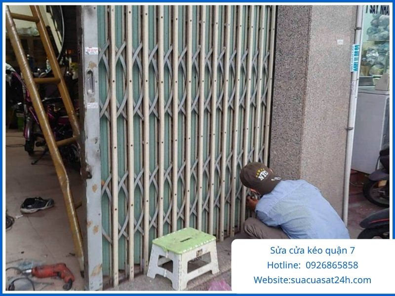 Sửa Cửa Kéo Tại Nhà Quận 7 – Chuyên Nghiệp & Giá Rẻ