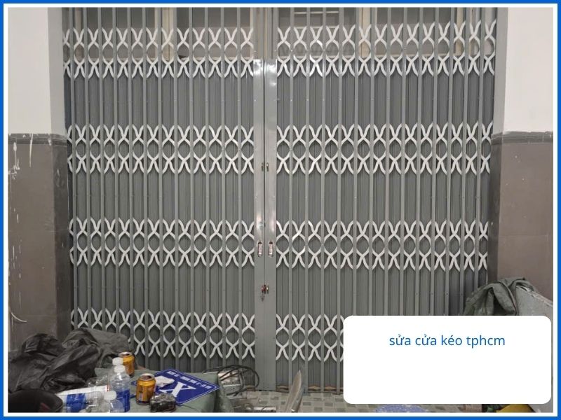 Đơn Vị Sửa Cửa Kéo Quận 12 Uy Tín, Phủ Sóng Rộng Khắp TPHCM