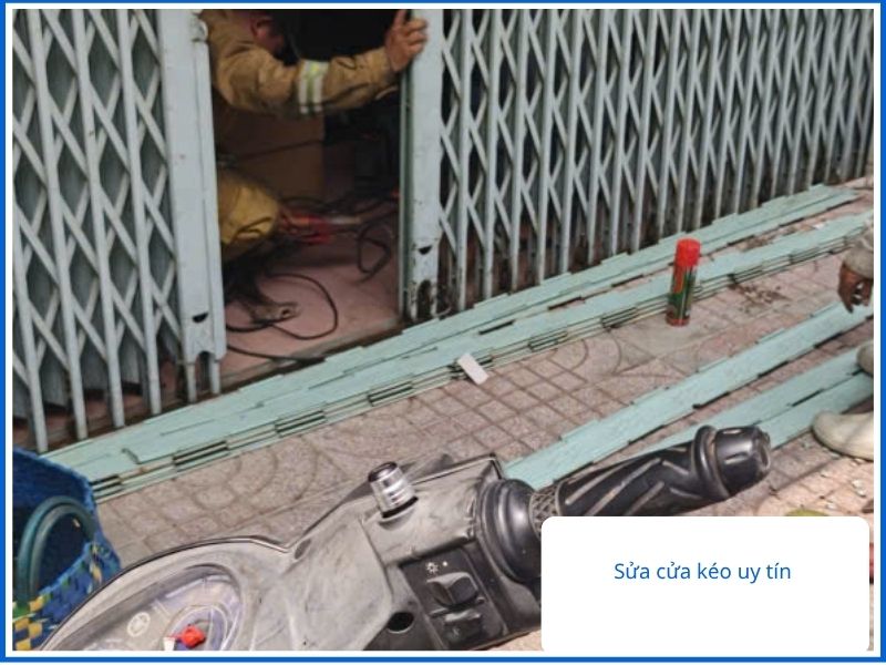 Sửa Cửa Kéo Thủ Đức Hòa Phát: Chi Phí Minh Bạch, Chất Lượng