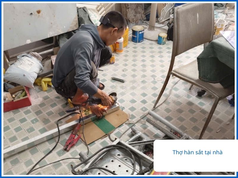 Thợ Hàn Sắt Nhà Bè Hòa Phát: Sửa Một Lần Dùng Mười Năm, Bảo Hành Dài Hạn