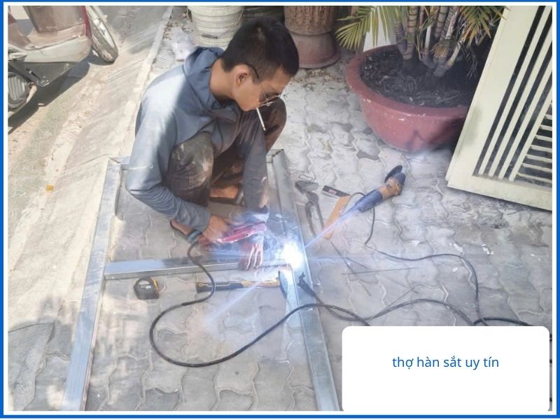 Quy Trình 5 Bước Sửa Chữa Chuyên Nghiệp Của Thợ Hàn Sắt Nhà Bè Hòa Phát