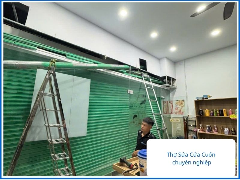 Gọi Thợ Sửa Cửa Cuốn Hóc Môn: Có Mặt Sau 15 Phút, Báo Giá Tại Chỗ
