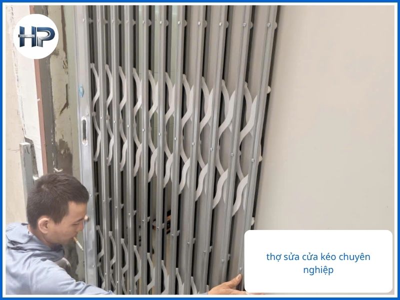Vì Sao Nên Chọn Dịch Vụ Sửa Cửa Kéo Hòa Phát Tại Quận 5