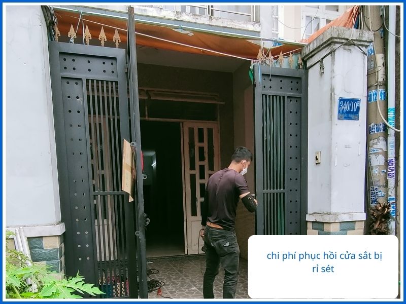 Cập nhật bảng giá sửa chữa, sơn chống gỉ và phục hồi cửa sắt bị rỉ sét mới nhất 2026 với chi phí minh bạch, hợp lý.