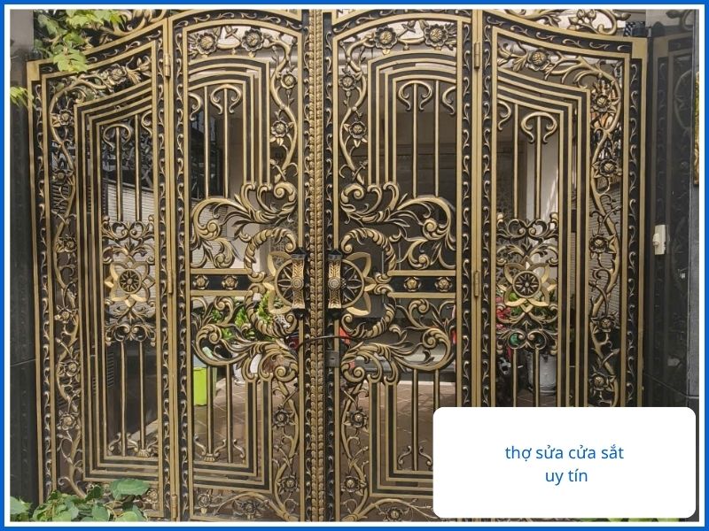 Liên hệ thợ sửa cửa sắt Hòa Phát ngay hôm nay