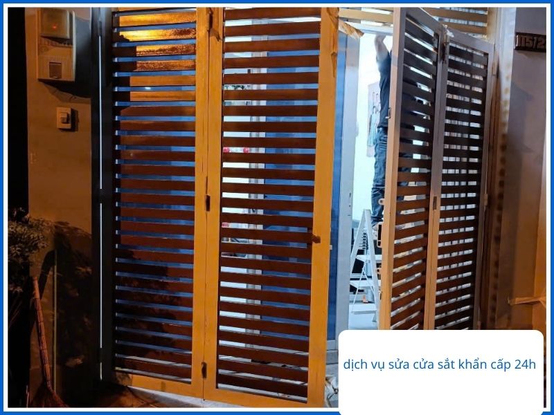 Dịch vụ sửa cửa sắt khẩn cấp 24h.