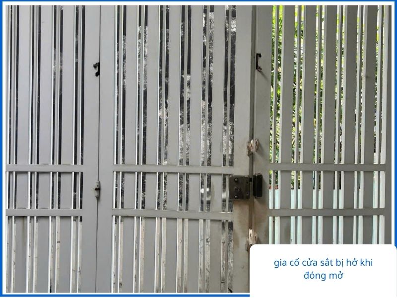 Gia cố cửa sắt bị hở khi đóng mở để đảm bảo an toàn và bền bỉ hơn.