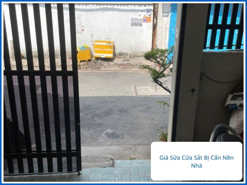Bảng giá dịch vụ sửa cửa sắt bị cấn nền nhà cạnh tranh.