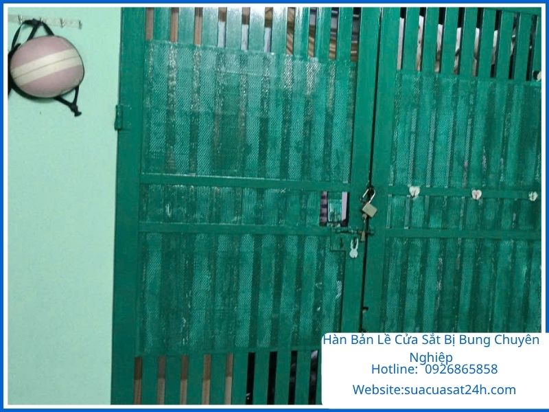 Dịch vụ hàn bản lề cửa sắt bị bung mối hàn chuyên nghiệp, chắc chắn