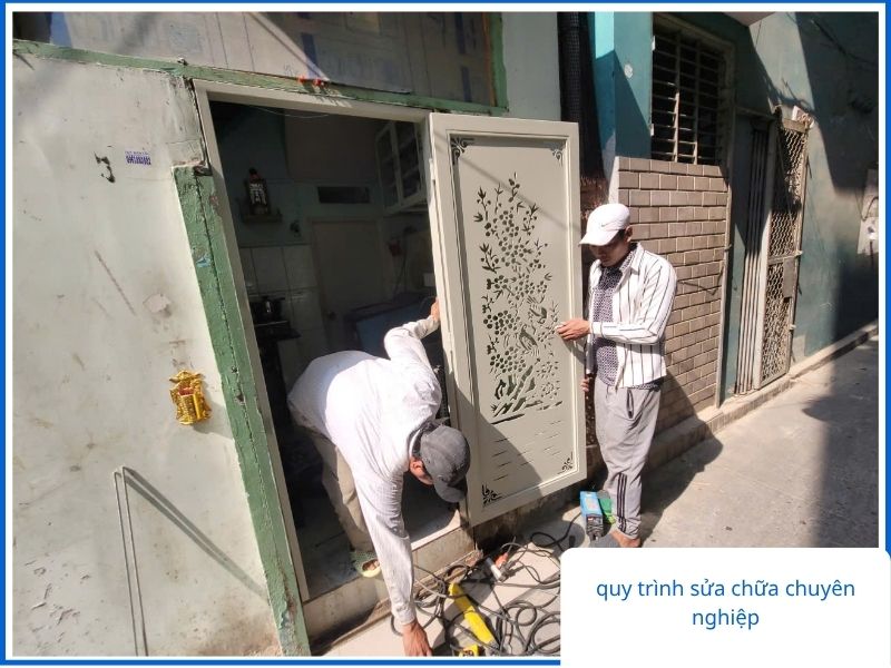 Quy trình sửa chữa chuyên nghiệp cửa sắt.