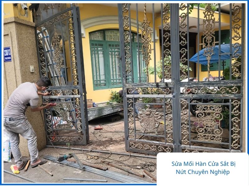 Sửa mối hàn cửa sắt bị nứt chuyên nghiệp.