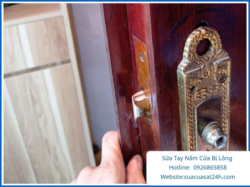 Cách Sửa Tay Nắm Cửa Bị Lỏng Đơn Giản Tại Nhà 