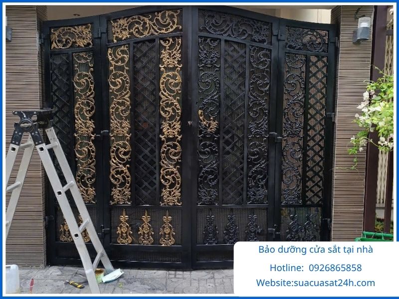 Kiểm tra sửa chữa cổng sắt đúc tận nhà TP.HCM