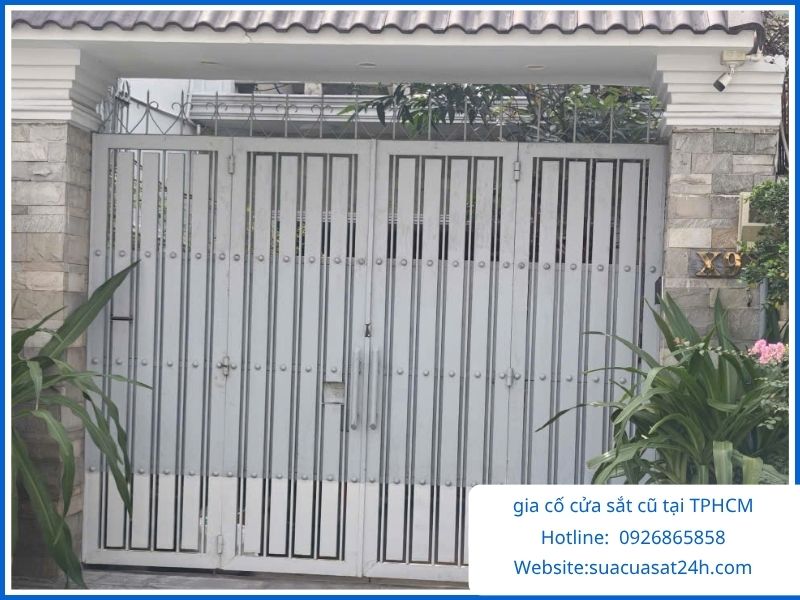 Dịch vụ gia cố cửa sắt cũ tại TPHCM giá rẻ uy tín 24/7