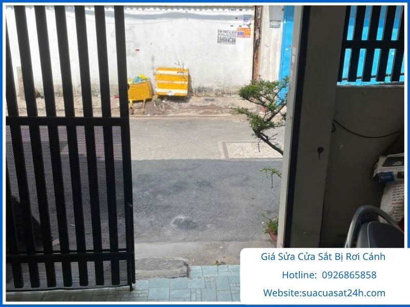 Bảng báo giá sửa cửa sắt bị rơi cánh bung bản lề trọn gói