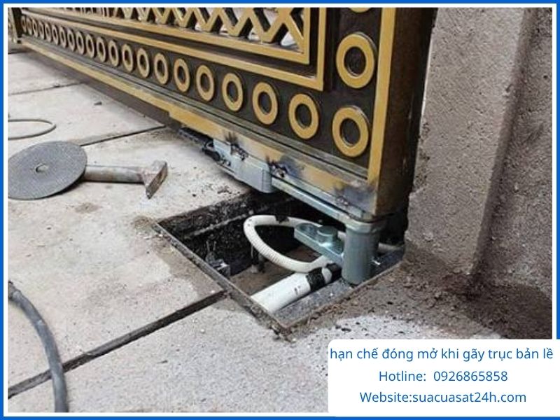 Khuyên nên hạn chế đóng mở khi gãy trục bản lề cửa sắt để tránh nguy hiểm