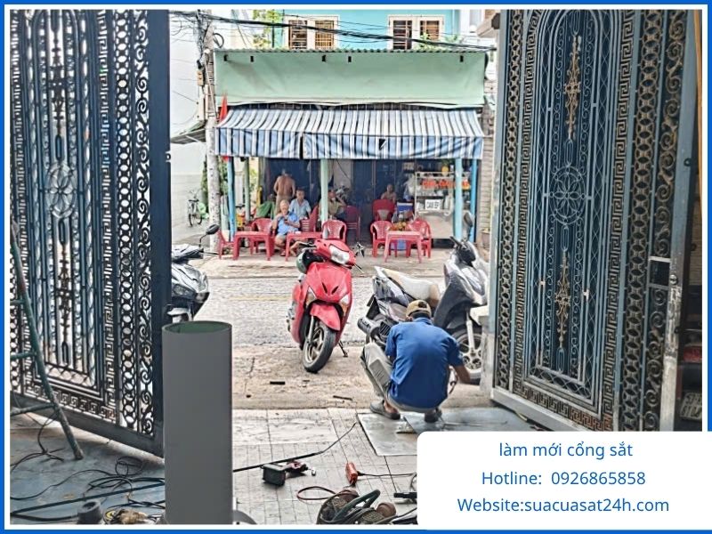 Thi công sửa chữa và làm mới cổng sắt cũ hỏng tại TPHCM