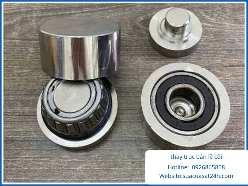 Dịch vụ thay trục bản lề cối xoay cửa sắt bằng thép chịu lực