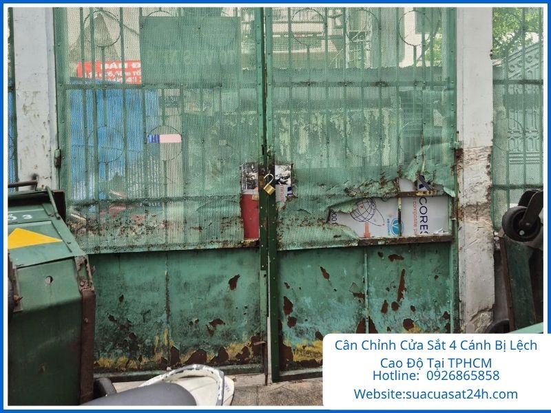 Căn chỉnh cửa sắt 4 cánh lệch cao độ tại TPHCM